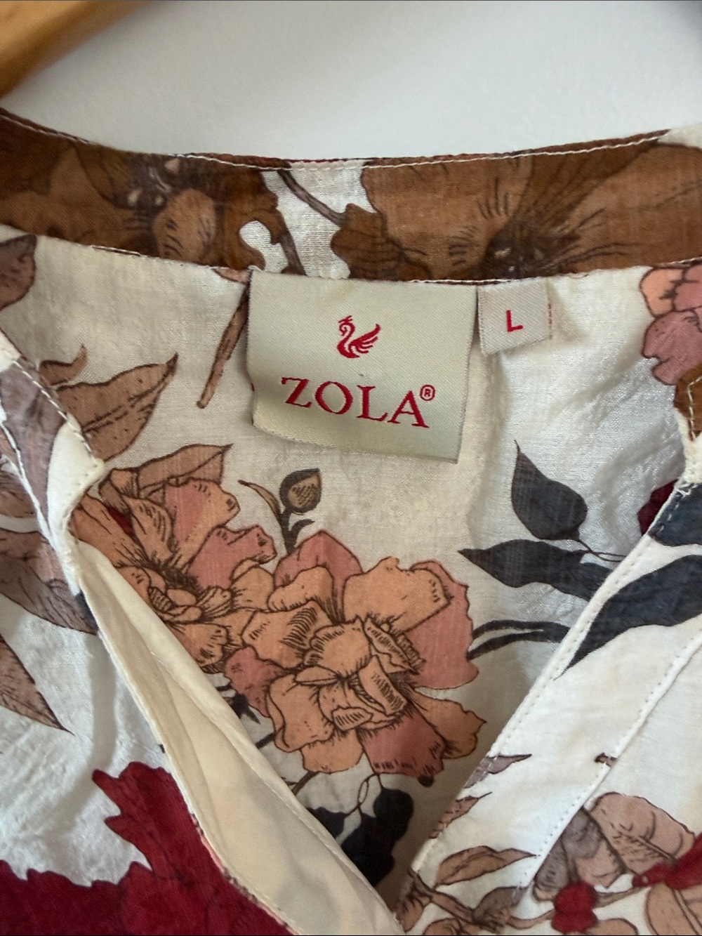 Women's White Floral Button-Up Top with Red & Brown Blooms - Picture 2 of 7